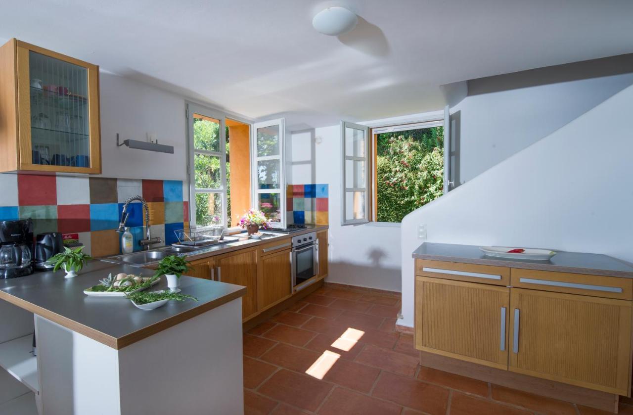 라론드레모레 House With Garden And Sea View 빌라 외부 사진